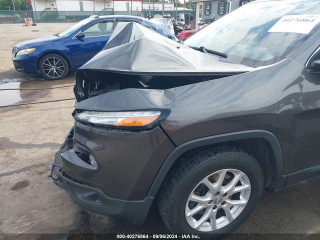 1C4PJMCB2HW614251 Jeep Cherokee Latitude 4x4