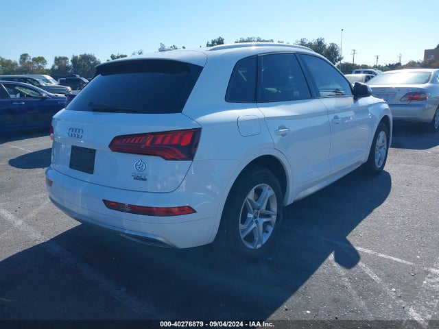 WA1ANAFY2J2013289 Audi Q5 2.0t Premium/2.0t Tech Premium
