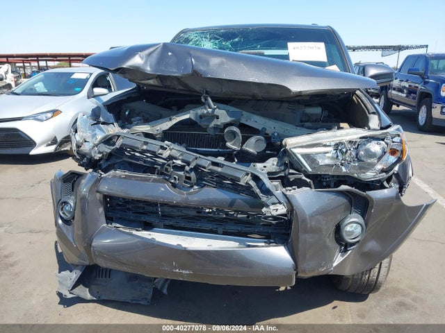 Toyota 4RUNNER SR5 2017 JTEBU5JR2H5445972 Image 12