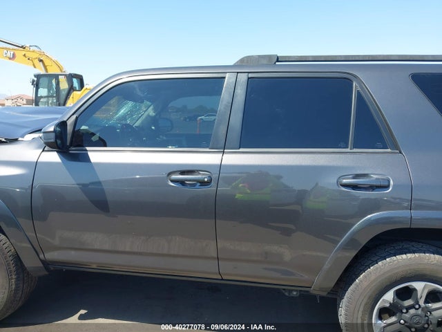 Toyota 4RUNNER SR5 2017 JTEBU5JR2H5445972 Image 14