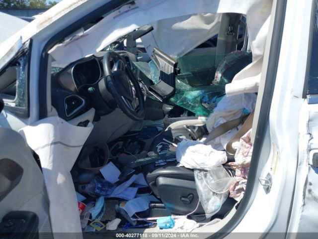 2C4RC1DGXLR163471 Chrysler Voyager Lxi