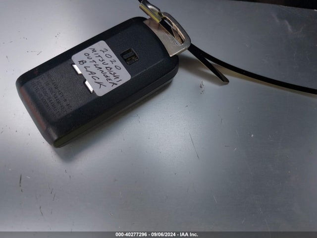 2020 MITSUBISHI OUTLANDER JA4AZ3A31LZ021325 Photo 10