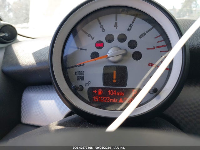 2010 MINI COOPER WMWMF3C56ATZ24027 Photo 6