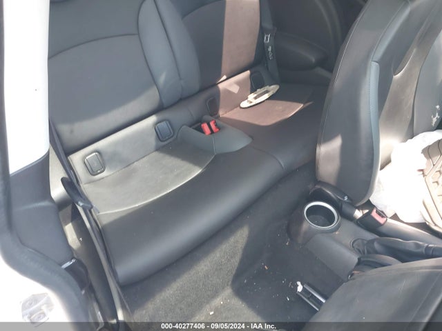 2010 MINI COOPER WMWMF3C56ATZ24027 Photo 7