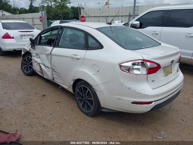 Ford FIESTA SE 2019 3FADP4BJ9KM134733 Image 3