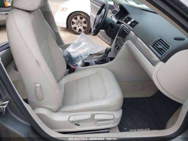 1VWAT7A33FC116617 Volkswagen Passat 1.8t Limited Edition