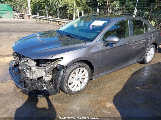Toyota CAMRY LE 2021 4T1C11AK5MU416023 Image 2