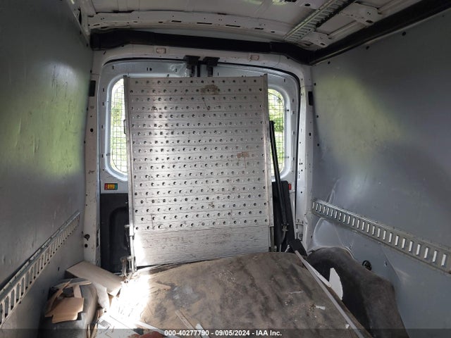 Ford Transit-150 2018 1FTYE2CM9JKA77549 Image 8