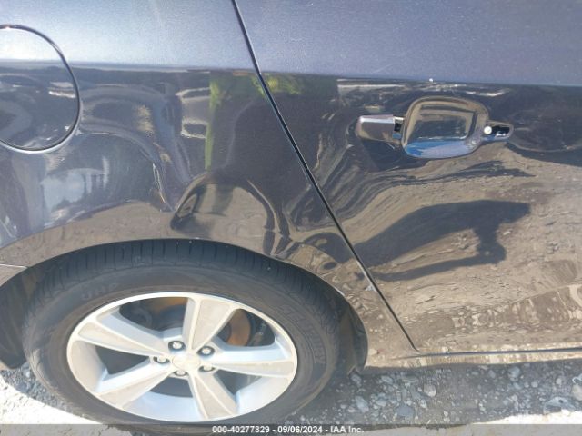 1G1PE5SB8F7255810 Chevrolet Cruze 2lt Auto