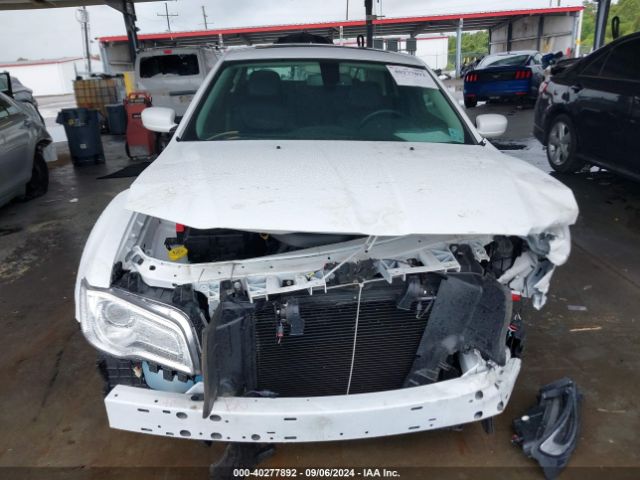 2C3CCAAG2JH117389 Chrysler 300 Touring L