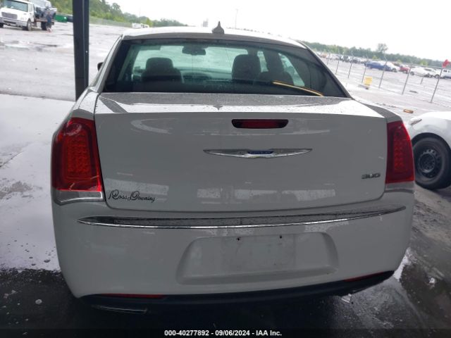 2C3CCAAG2JH117389 Chrysler 300 Touring L