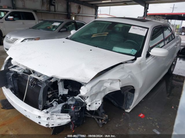 2C3CCAAG2JH117389 Chrysler 300 Touring L