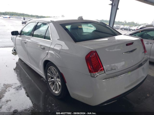 2C3CCAAG2JH117389 Chrysler 300 Touring L