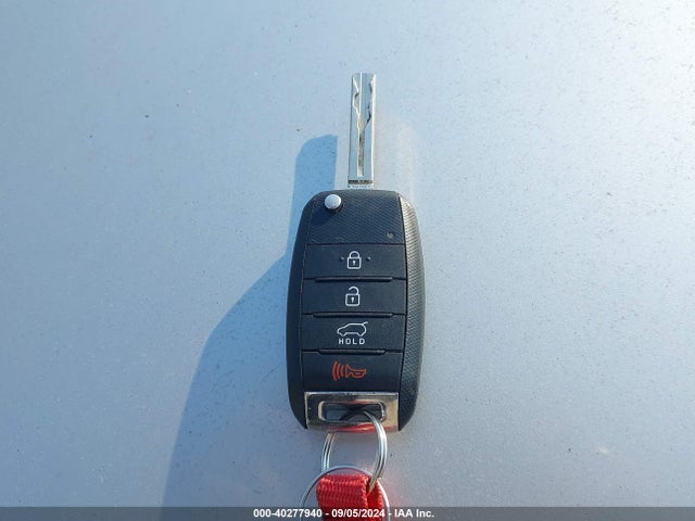 KIA SOUL + 2018 KNDJP3A56J7567365 Image 11