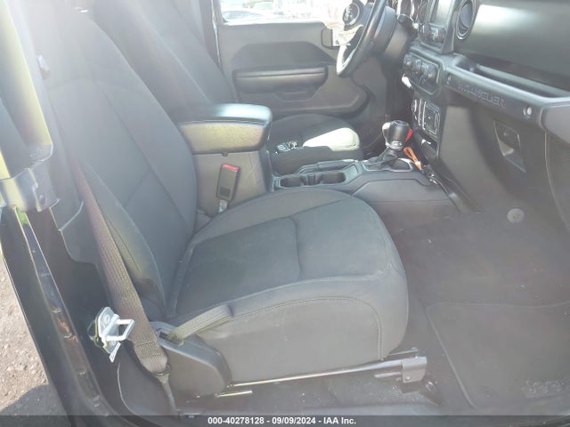 1C4GJXAG9JW143768 Jeep Wrangler Sport S 4x4