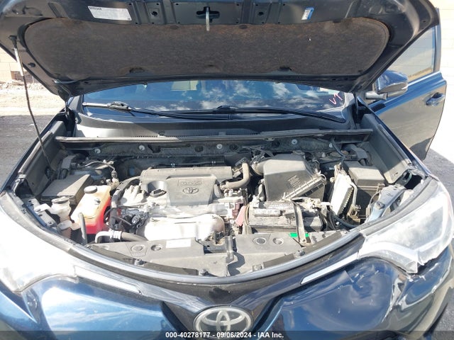 Toyota Rav4 Xle 2017 JTMWFREV5HJ717484 Image 10