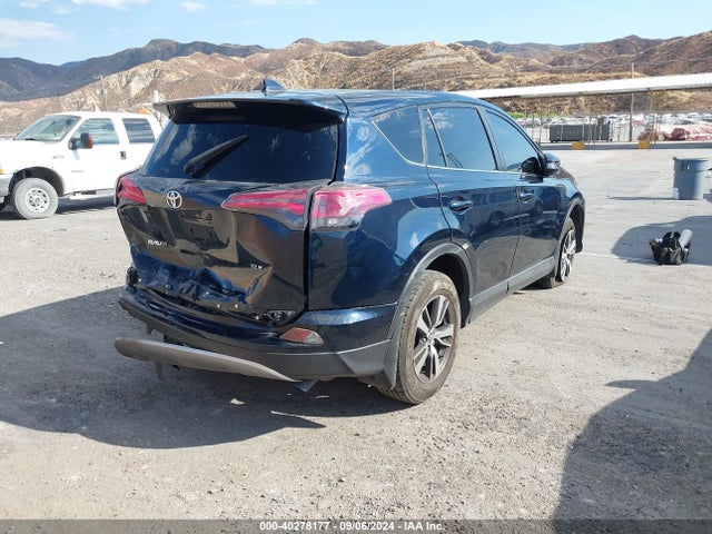Toyota Rav4 Xle 2017 JTMWFREV5HJ717484 Image 4