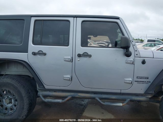 1C4BJWDG9EL177779 Jeep Wrangler Unlimited Sport