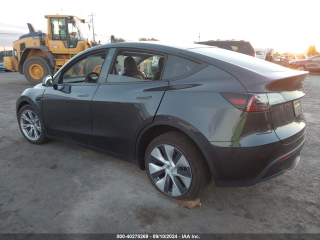 2024 TESLA MODEL Y 7SAYGDEEXRF014709 Photo 2