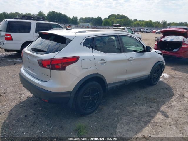 JN1BJ1CR2JW292113 Nissan Rogue Sport Sv