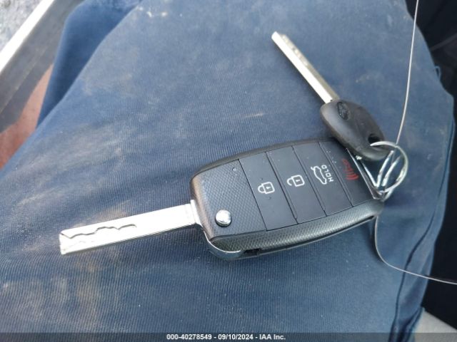 5XXGT4L38GG038703 KIA Optima Lx