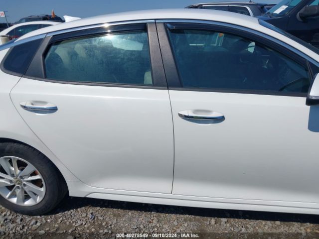 5XXGT4L38GG038703 KIA Optima Lx