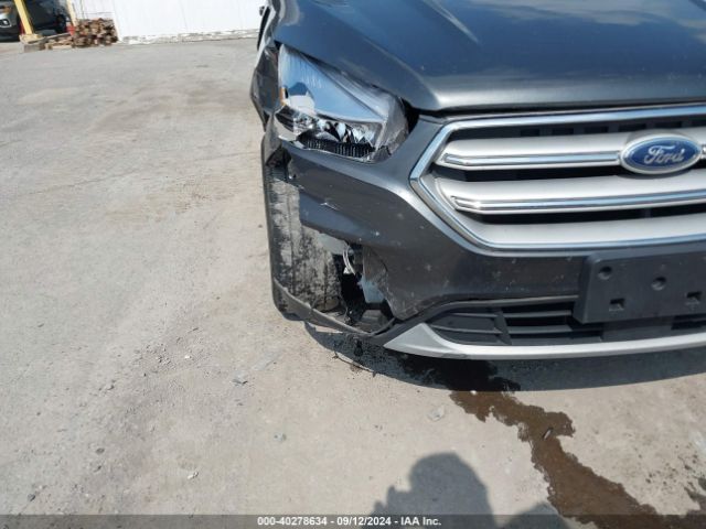 1FMCU9GD3JUC11732 Ford ESCAPE SE