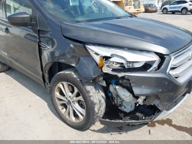 1FMCU9GD3JUC11732 Ford ESCAPE SE