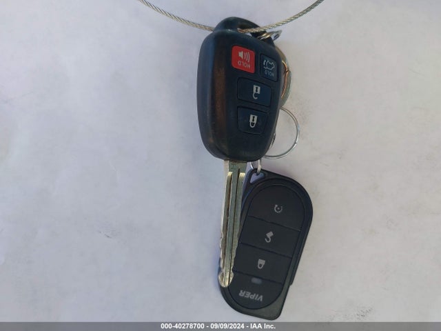 Toyota Rav4 Xle 2016 2T3WFREV0GW258977 Image 11