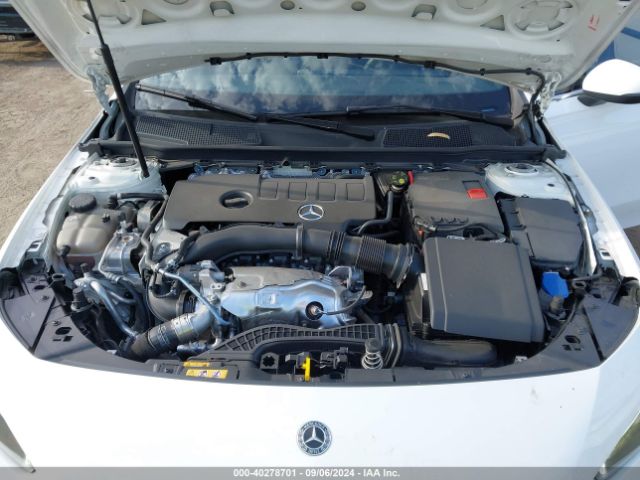 W1K3G4EB7NJ327884 Mercedes-Benz A 220