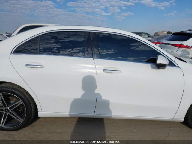 W1K3G4EB7NJ327884 Mercedes-Benz A 220