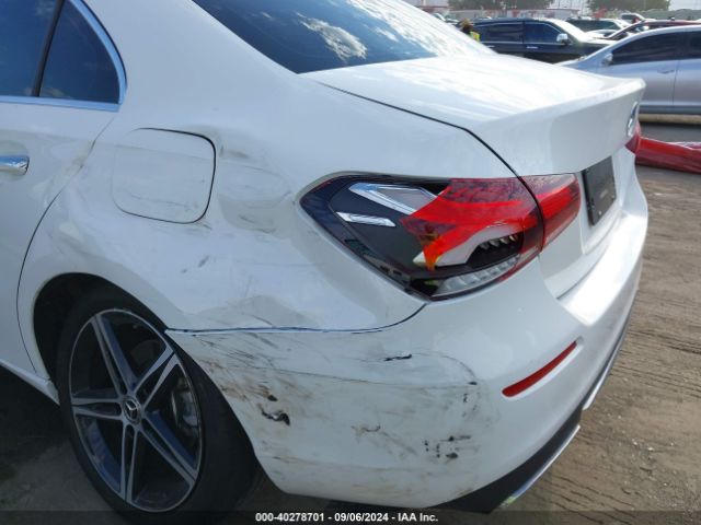W1K3G4EB7NJ327884 Mercedes-Benz A 220