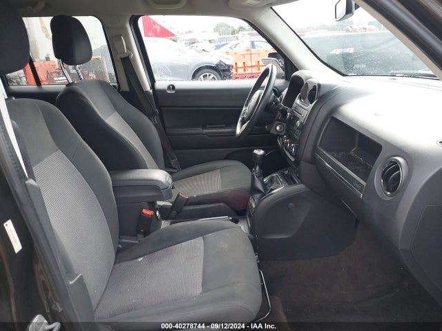 1C4NJPFA8ED608635 Jeep Patriot Latitude