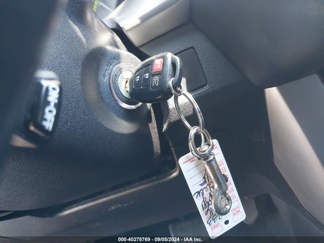 Toyota Rav4 Xle 2016 2T3WFREV5GW253483 Image 11