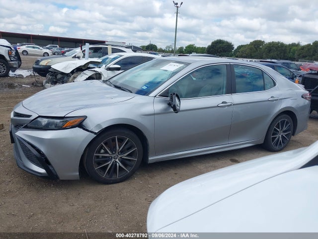 Toyota CAMRY SE 2022 4T1G11AK0NU680494 Image 2