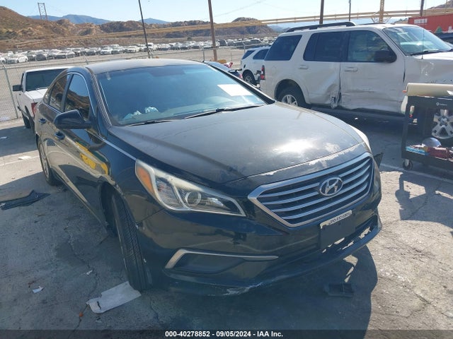 Hyundai SONATA SE 2017 5NPE24AF4HH444717 Image 1