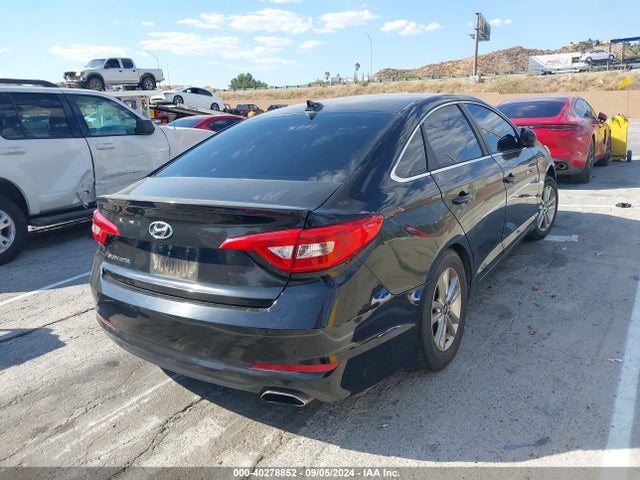 Hyundai SONATA SE 2017 5NPE24AF4HH444717 Image 4