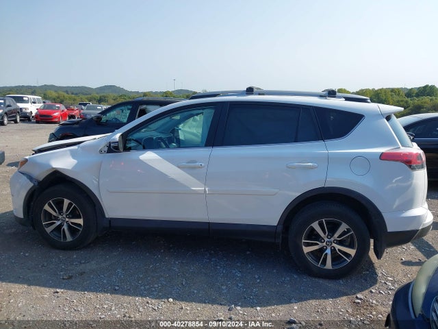 Toyota Rav4 Xle 2018 2T3WFREV5JW416950 Image 15
