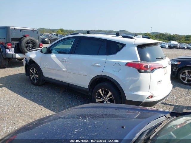 Toyota Rav4 Xle 2018 2T3WFREV5JW416950 Image 3