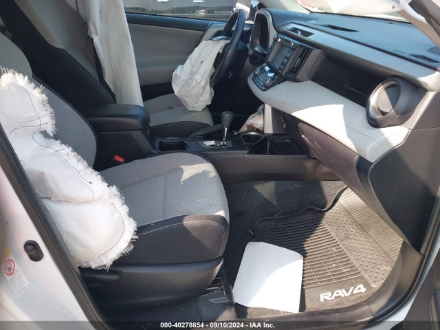 Toyota Rav4 Xle 2018 2T3WFREV5JW416950 Image 5