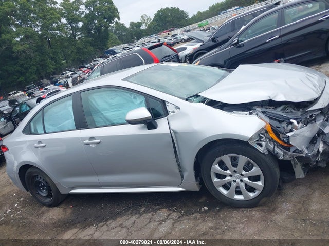 Toyota COROLLA LE 2022 5YFEPMAE6NP309262 Image 13