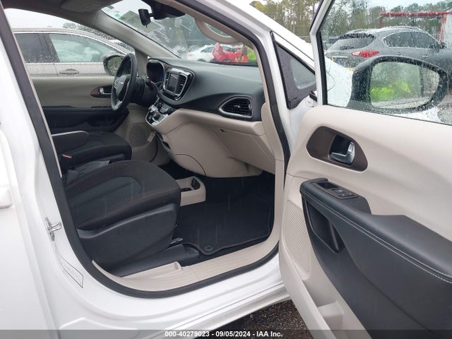 2C4RC1CG0PR524679 Chrysler Voyager Lx