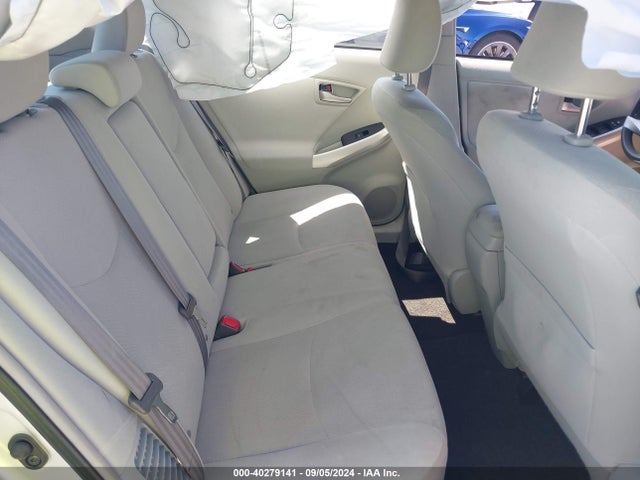 Toyota Prius Two 2015 JTDKN3DU1F1908310 Image 8