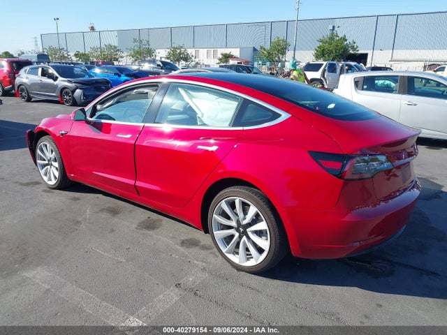 2018 TESLA MODEL 3 5YJ3E1EB0JF097556 Photo 2