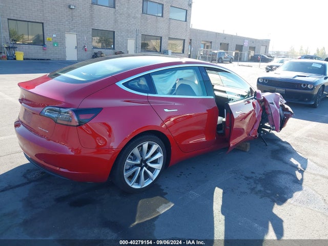 2018 TESLA MODEL 3 5YJ3E1EB0JF097556 Photo 3
