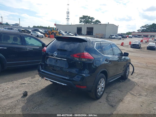 Nissan ROGUE S 2017 KNMAT2MT9HP524410 Image 4