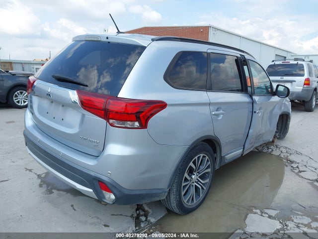 2016 MITSUBISHI OUTLANDER JA4AD3A38GZ035887 Photo 3