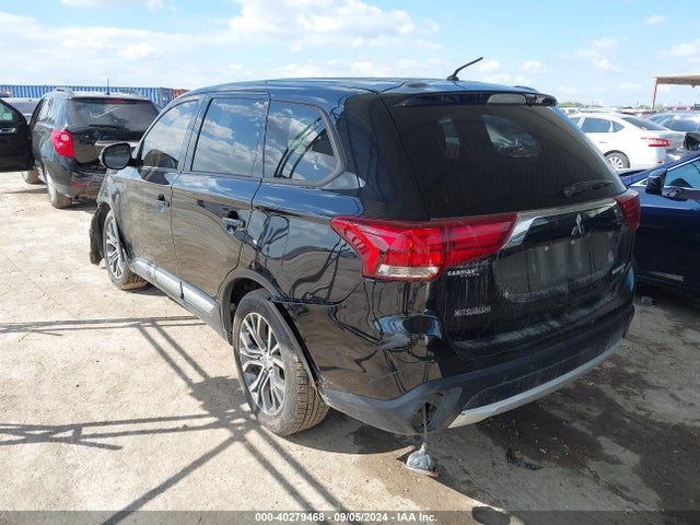 2016 MITSUBISHI OUTLANDER JA4AD3A33GZ056422 Photo 2