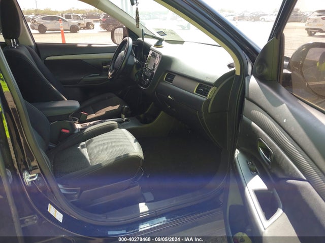 2016 MITSUBISHI OUTLANDER JA4AD3A33GZ056422 Photo 4