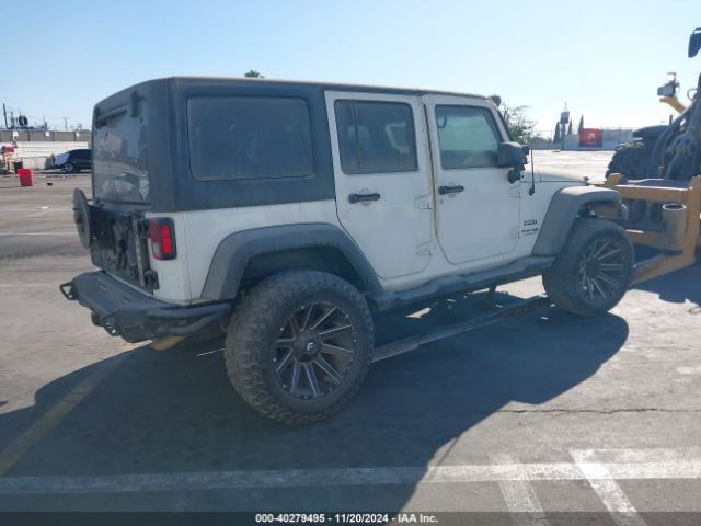 1C4BJWDG3JL838894 Jeep Wrangler Jk Unlimited Sport S 4x4